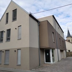Weingut Domhof - Domhof-Hotel von außen
