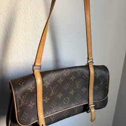 Consign Furniture & Jewelry Liberty Lake - LV monogram Marelle in excellent condition!