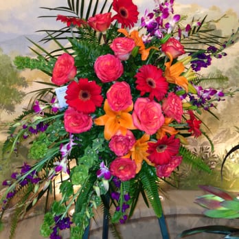 Everything's Blooming - Florists Near Me
