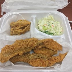 Millbranch Fish Market - March 16, 2018; Fish plate from Millbranch Fish Market - 3639 Millbranch Rd, Memphis, TN 38116