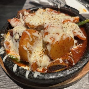 Woomiok - Spicy Braised Short Ribs in Stone Pot with Cheese - Korean Near Me - San Diego, California
