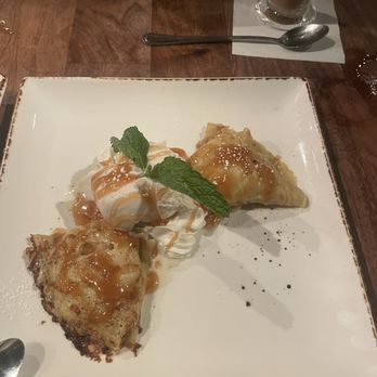 Pranzi - crespelle di mele - apple crepe with vanilla ice cream - Italian Near Me - San Carlos, California Pranzi - crespelle di mele - apple crepe with vanilla ice cream - Italian Near Me - San Carlos, California