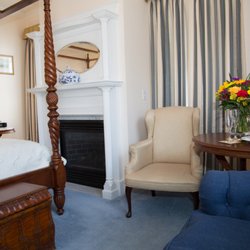 Almondy Inn - Blue Bay Room at the Almondy Inn.