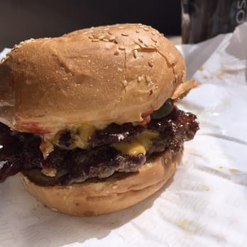 Le Burger - Burgers Near Me - Vienna, 9 Le Burger - Burgers Near Me - Vienna, 9