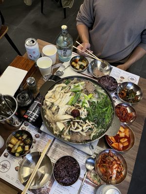 Sun Nong Dan Sawtelle 선농단 by null