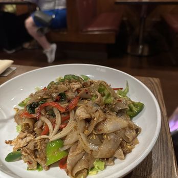 Pin Kaow Thai Restaurant - Drunken noodles - Thai Near Me - Henderson, Nevada Pin Kaow Thai Restaurant - Drunken noodles - Thai Near Me - Henderson, Nevada
