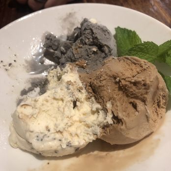 Star Noodle - Frozen Custards- sesame, coffee, cookies and cream - Asian Fusion Near Me - Lahaina, Hawaii