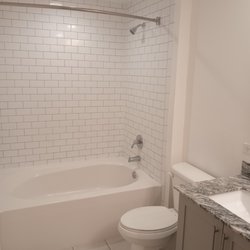 Distinction Cleaning - Apt Bathroom