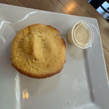 Georgia's Restaurant - Cornbread - Soul Food Near Me - Long Beach, California