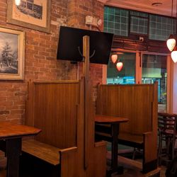 Sawyer's Bar & Grill