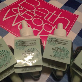 Bath & Body Works - Tiki Beach Wallflowers. - Cosmetics & Beauty Supply Near Me - Arlington, Virginia