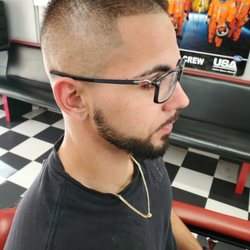 Baron Barbershop - My haircut on 4/18/23 By Carlos El Baron