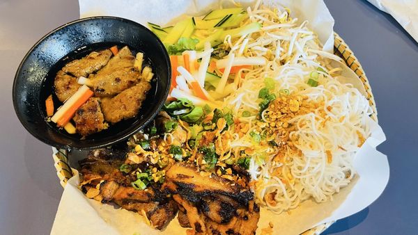 Com Nha Kitchen & Bar by null