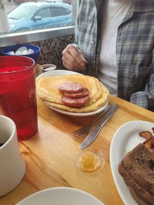 Lindy's Diner by null