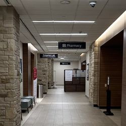UCHealth Highlands Ranch Hospital - Hallway leading to pharmacy and outpatient lab