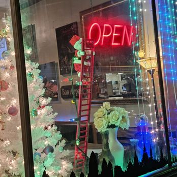 Thai Continental - Their Christmas decorations are already up. - Thai Near Me - Roanoke, Virginia Thai Continental - Their Christmas decorations are already up. - Thai Near Me - Roanoke, Virginia