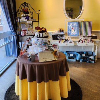 Nothing Bundt Cakes - Bakeries Near Me - Elk Grove, California