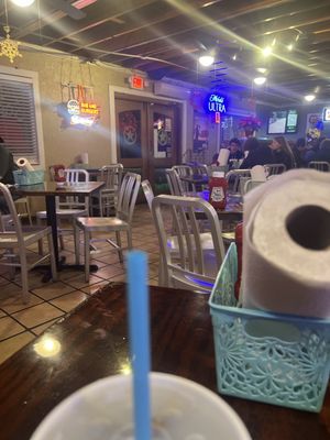 Bill's Burgers Wings & Things by null