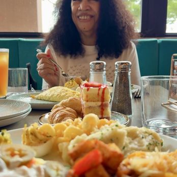 Hen Quarter Prime - Seafood & Soulfood gourmet buffet!! - Southern Near Me - Washington, DC, District of Columbia Hen Quarter Prime - Seafood & Soulfood gourmet buffet!! - Southern Near Me - Washington, DC, District of Columbia