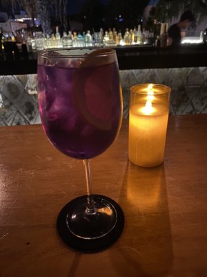 Dalton Gin Bar by null