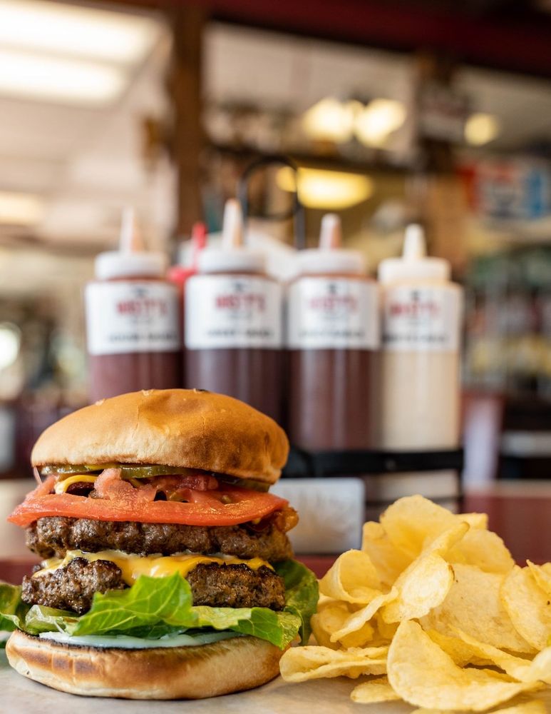 Rusty's Bar-B-Q Logo