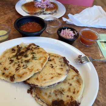 Yarling's Pupuseria - Pupusas, Curtido (pickled cabbage relish) & tomato sauce - Salvadoran Near Me - Albuquerque, New Mexico Yarling's Pupuseria - Pupusas, Curtido (pickled cabbage relish) & tomato sauce - Salvadoran Near Me - Albuquerque, New Mexico