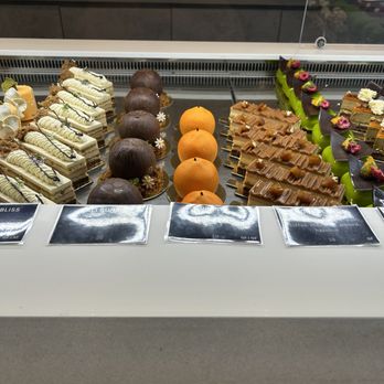 KOI Dessert Bar - Desserts Near Me - Chippendale, NSW KOI Dessert Bar - Desserts Near Me - Chippendale, NSW