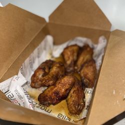 Mozzarella - Hot honey wings