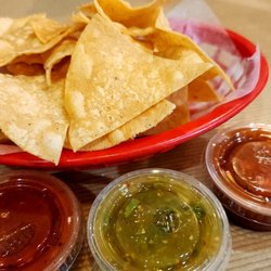 Coyote's Mexican Cafe - Chips and Salsa ($2.50)