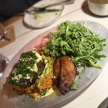 Two Hommés - Jollof platter with jerk short rib - African Near Me - Inglewood, California Two Hommés - Jollof platter with jerk short rib - African Near Me - Inglewood, California