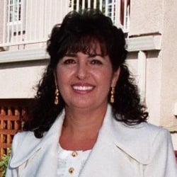 Suzy Anderson  - Coldwell Banker Brokers Of The Valley
