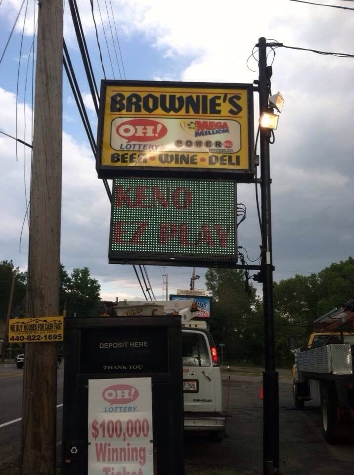 BROWNIE’S MARKET Delis 5260 E Lake Rd, Sheffield Lake, OH