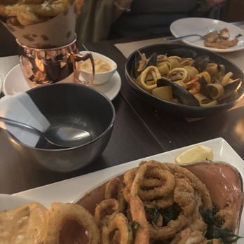 Da Claudio - Calamari, seafood pasta - Italian Near Me - New York, New York