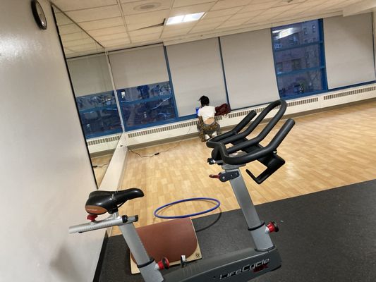 Chelsea Pool by null