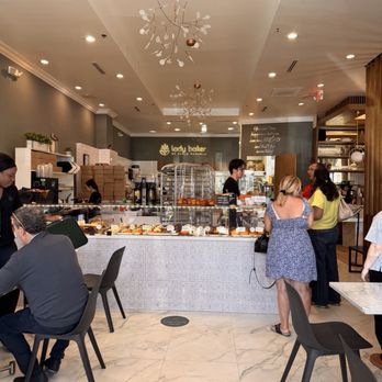 Lady Baker - Bakeries Near Me - Pembroke Pines, Florida