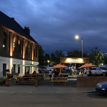 Spinellas - The outside patio from across the street - American Near Me - Gresham, Oregon