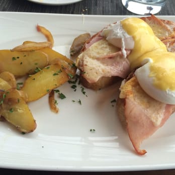 Altius - Eggs Benedict - New American Near Me - Pittsburgh, Pennsylvania Altius - Eggs Benedict - New American Near Me - Pittsburgh, Pennsylvania