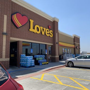 Love's Travel Stop - Easy access - Gas Stations Near Me - Amarillo, Texas