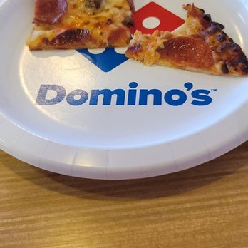 Domino's Pizza - They give you plates make you feel like you're really eating out somewhere lol - Chicken Wings Near Me - Mascoutah, Illinois
