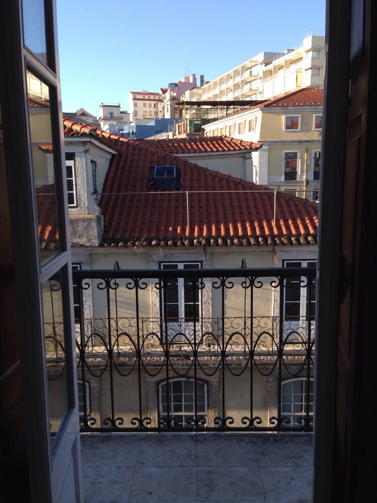 LISBON HOLIDAYS ALECRIM APARTMENT Rua do Alecrim 15, Lisboa, Portugal