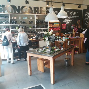 Lush - Cosmetics & Beauty Supply Near Me - Nuremberg, BY