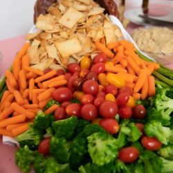 Lula's Catering - Fresh veggie display