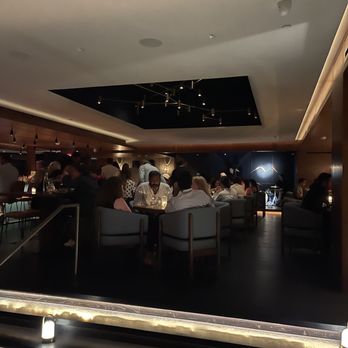 Mavericks Montauk - Main restaurant room - Steakhouses Near Me - Montauk, New York Mavericks Montauk - Main restaurant room - Steakhouses Near Me - Montauk, New York