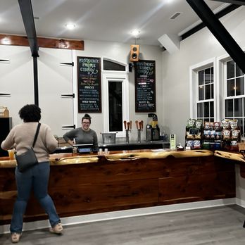 Providence Farms Cidery - Inside - Cideries Near Me - Richmond, Virginia Providence Farms Cidery - Inside - Cideries Near Me - Richmond, Virginia
