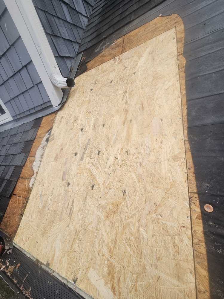 Slide of Reyes Construction