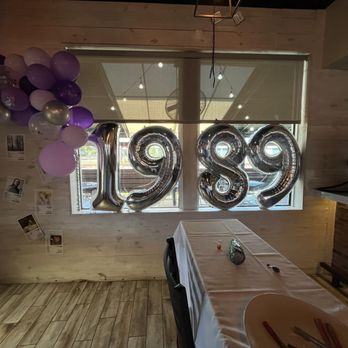 Jax On The Tracks - Super cute decor - New American Near Me - Houston, Texas