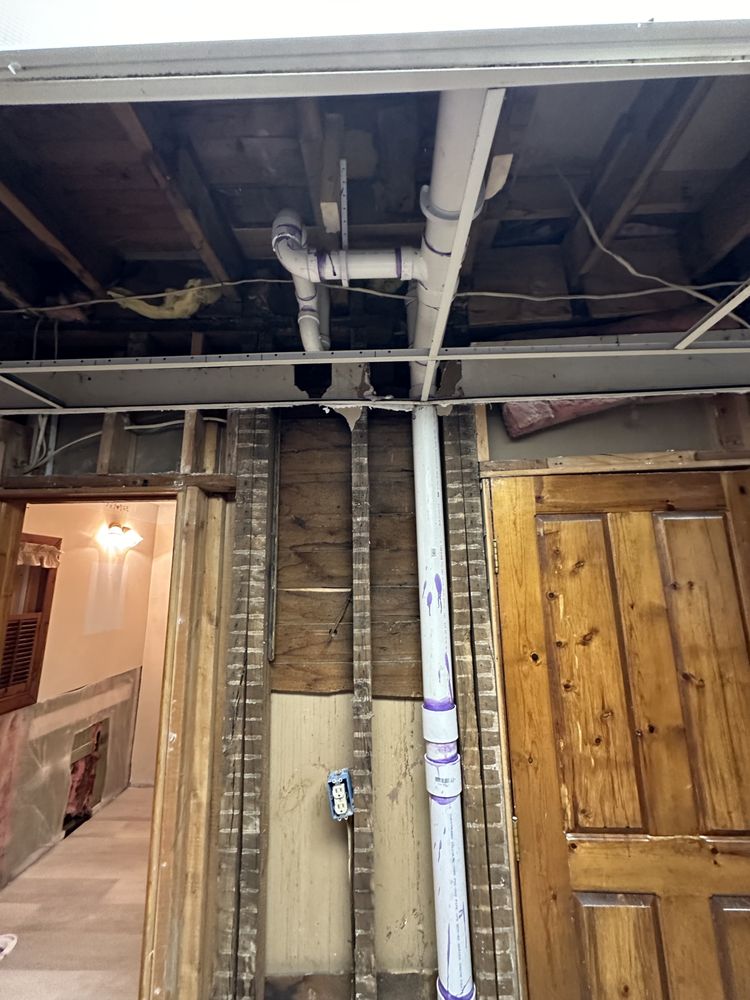 Slide of Leasher’s Home Solutions