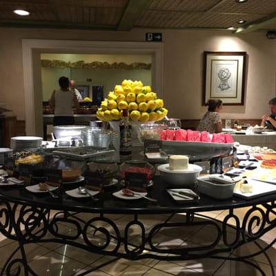 Dinho's by null