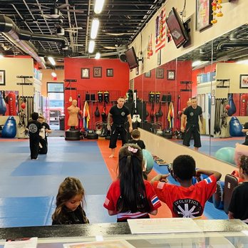 Evolution MTMS - Circuit training. - Martial Arts Near Me - Fontana, California
