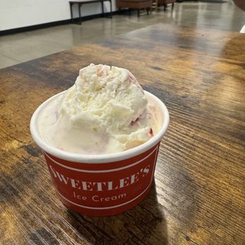 Sweetlee's Ice Cream - Lemon Jam Crumble - Ice Cream & Frozen Yogurt Near Me - Tumwater, Washington Sweetlee's Ice Cream - Lemon Jam Crumble - Ice Cream & Frozen Yogurt Near Me - Tumwater, Washington